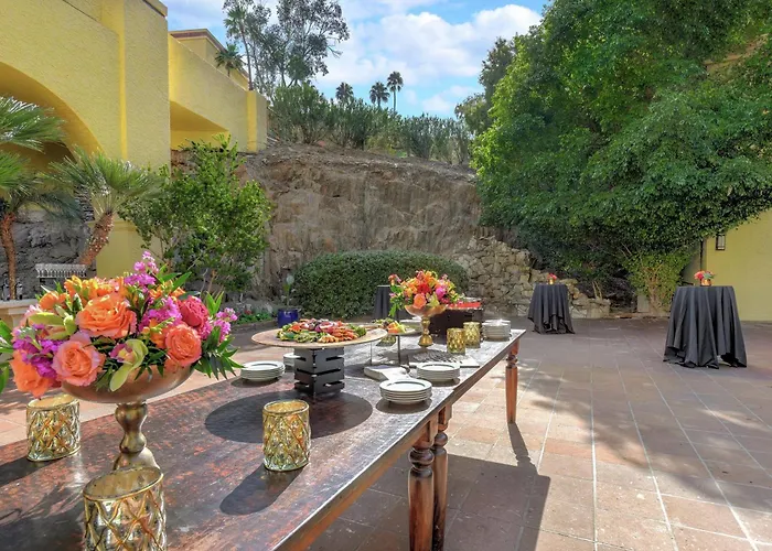 Hilton Tapatio Cliffs 3*