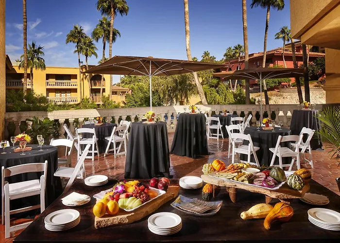 Hilton Tapatio Cliffs Resort 3*